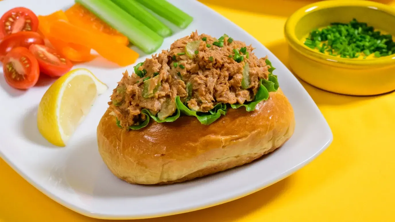 OLD BAY Tuna Roll