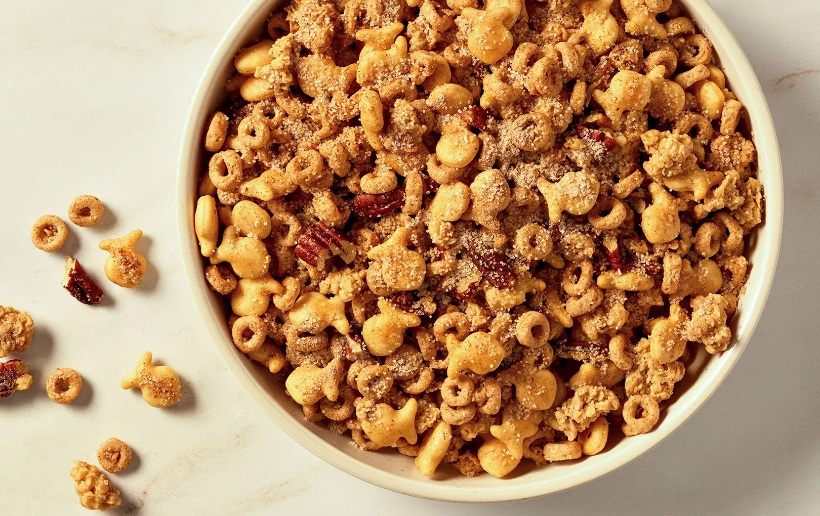 Cinnamon Roll Snack Mix