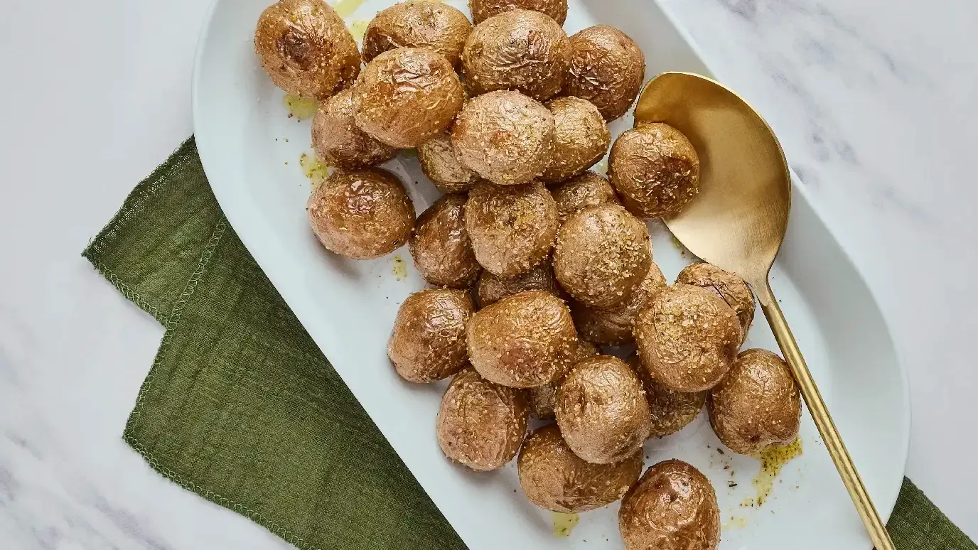 Smoky Garlic and Rosemary Roasted Potatoes