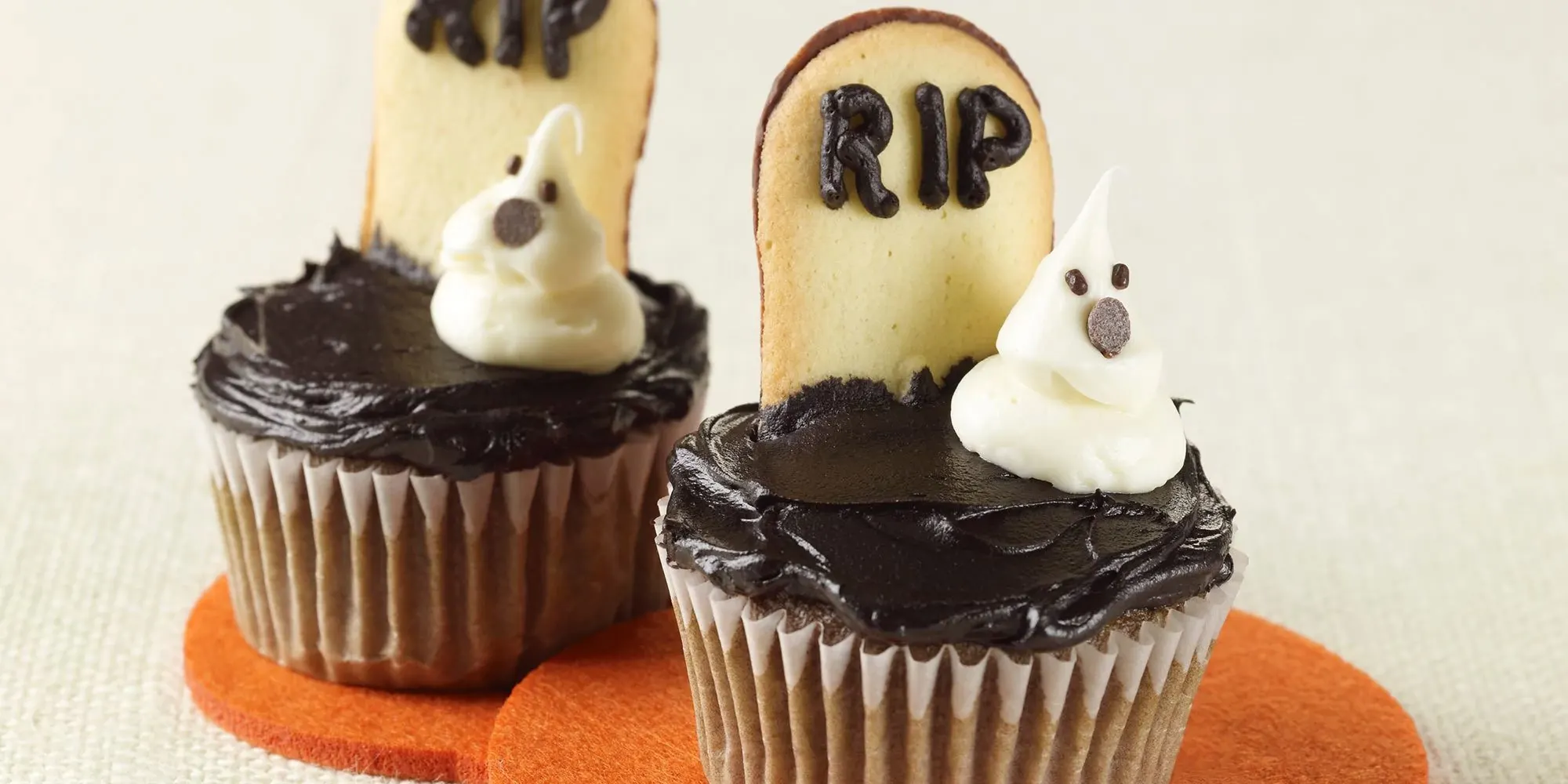 Ghost in the Graveyard Dessert