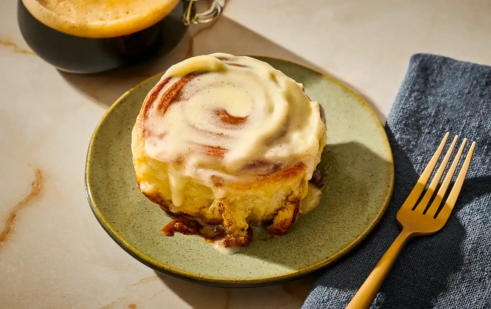 Gooey Cinnamon Rolls with Mascarpone Frosting