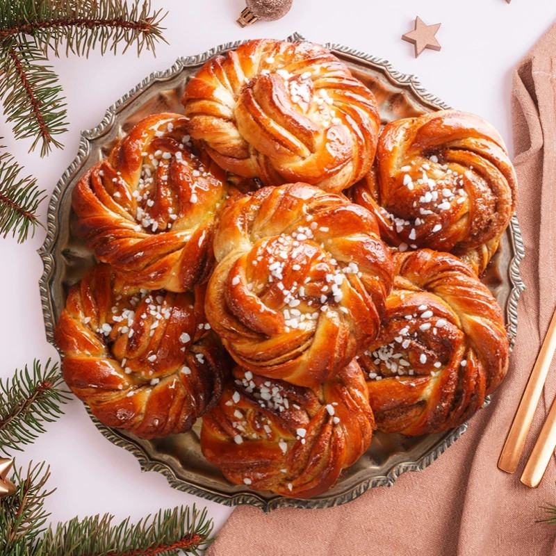 V00441_Christmas-Campaign_ResixeFoto_Cinnamon-roll-800.jpeg