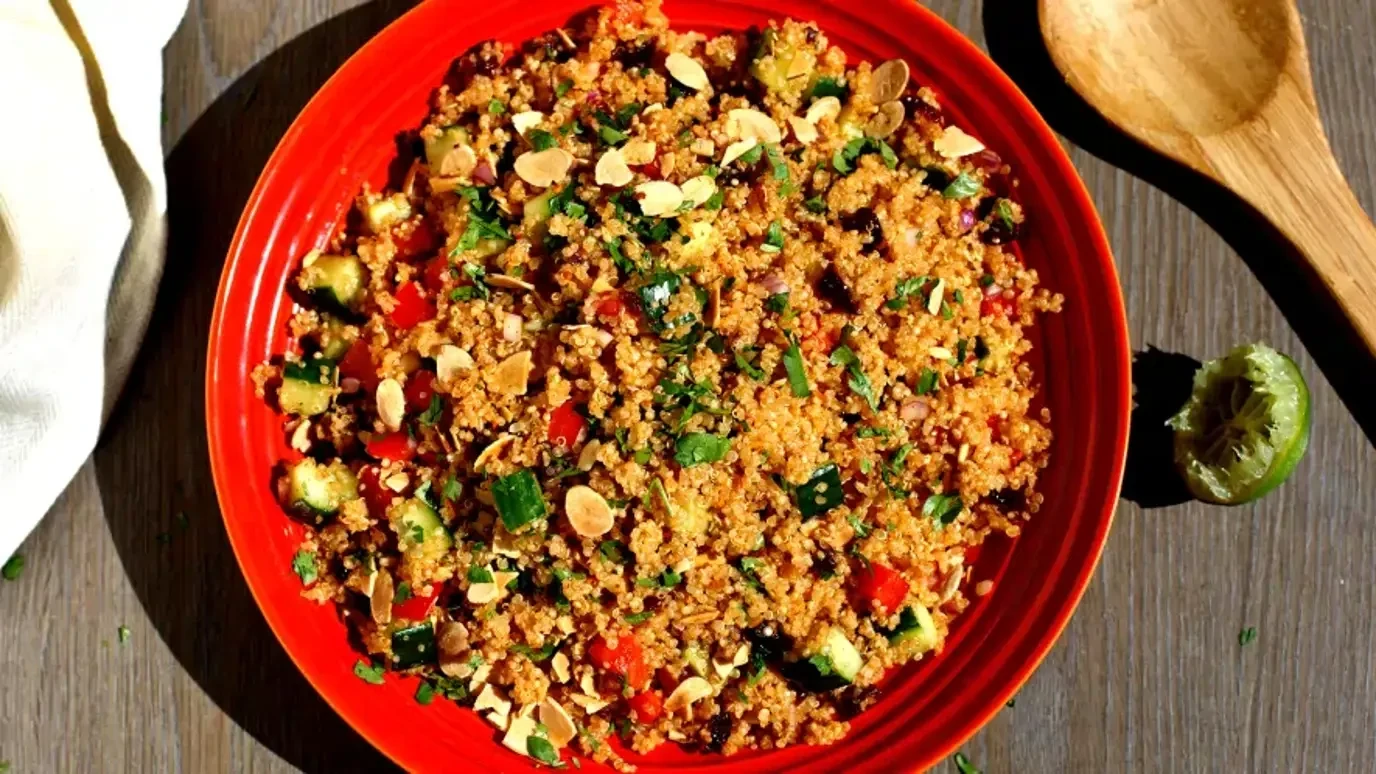 Franks RedHot Poludniowa Salatka z Quinoa