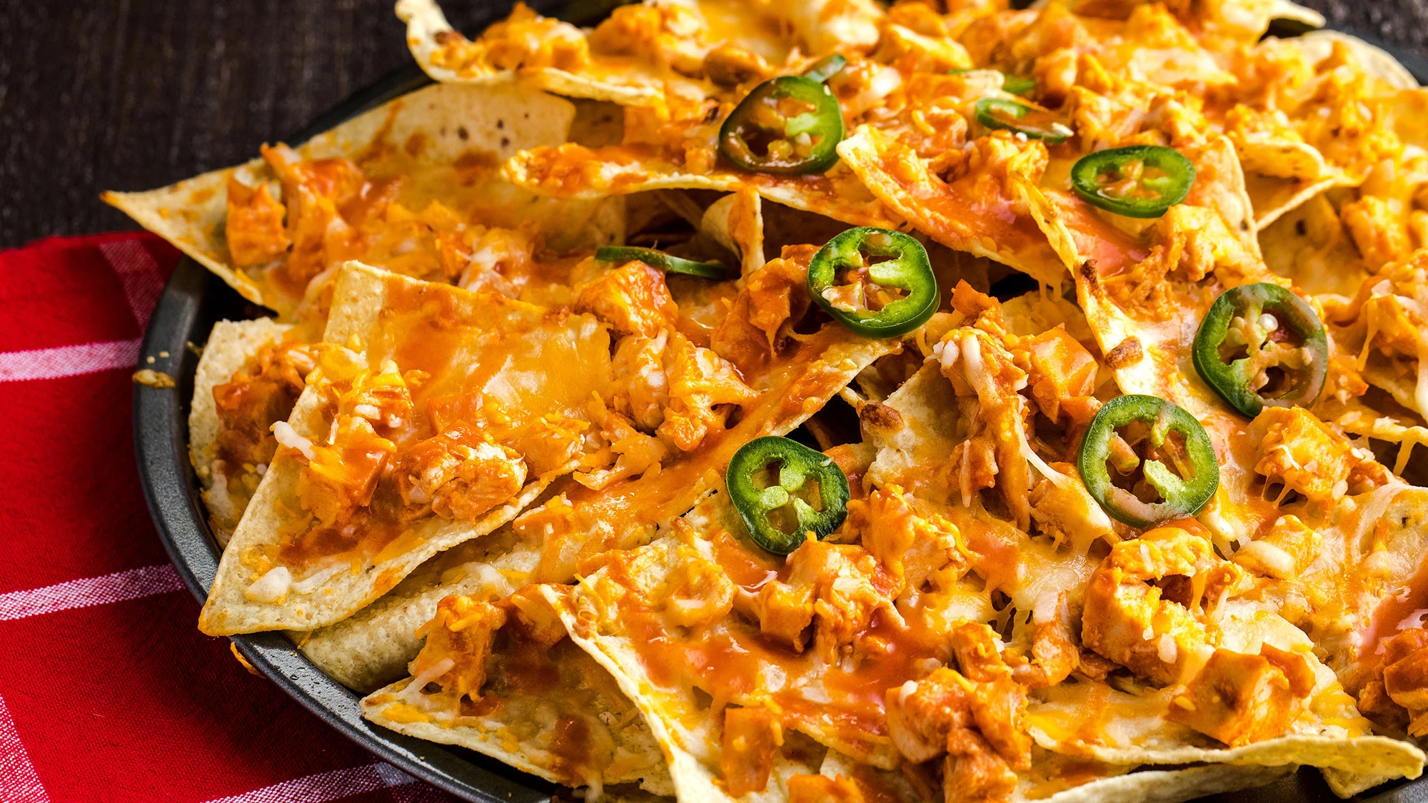 PIKANTNE NACHOS Z KURCZAKIEM