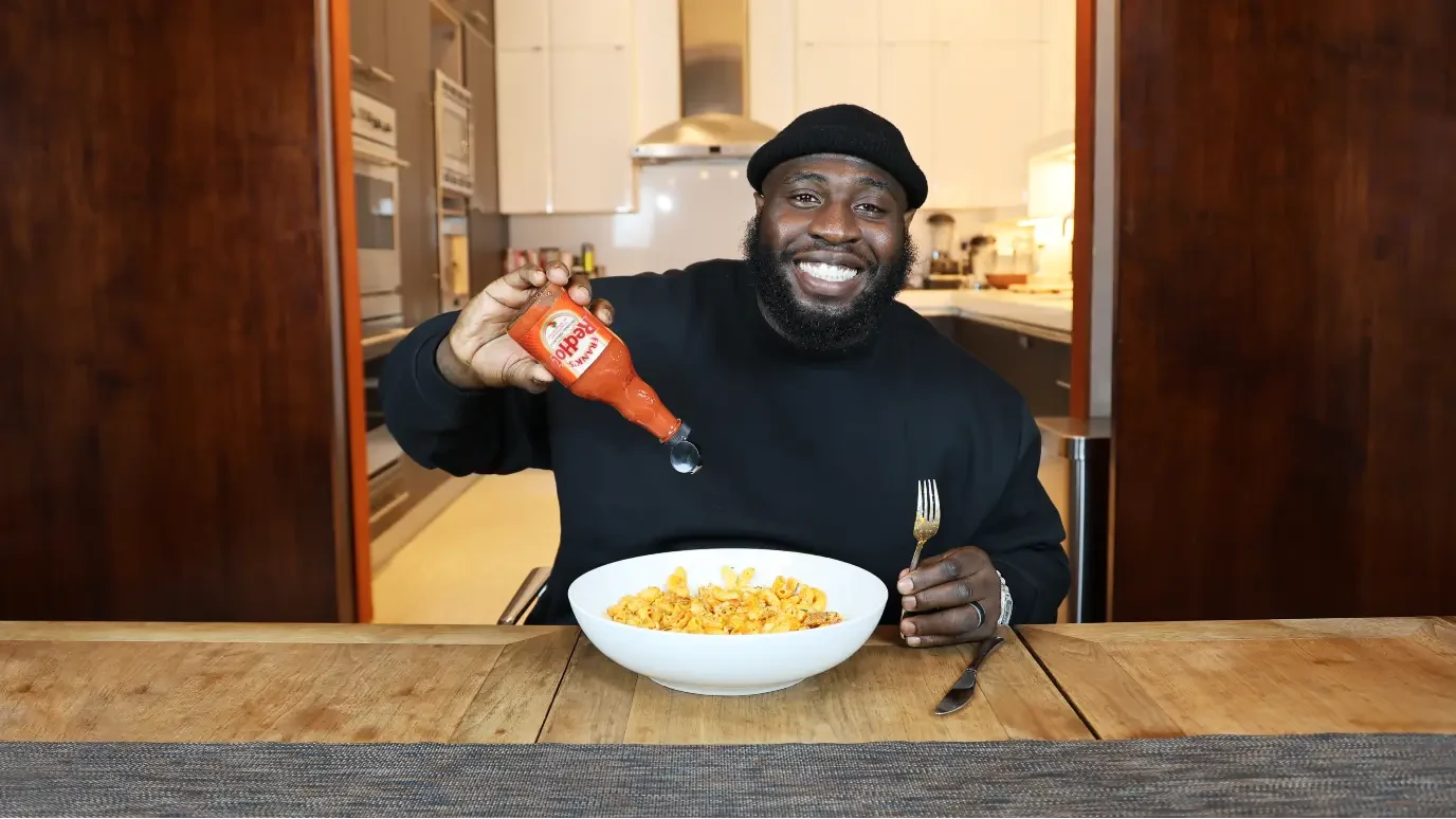 Franks RedHot Nevilles Favourite Buffalo Chicken Mac and Cheese-1376x774.webp