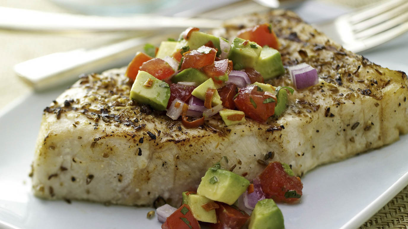 https://mccormick.widen.net/content/6ny1rblfi0/original/cumin_crusted_grilled_swordfish_with_avocado_relish_2000x1125.jpg