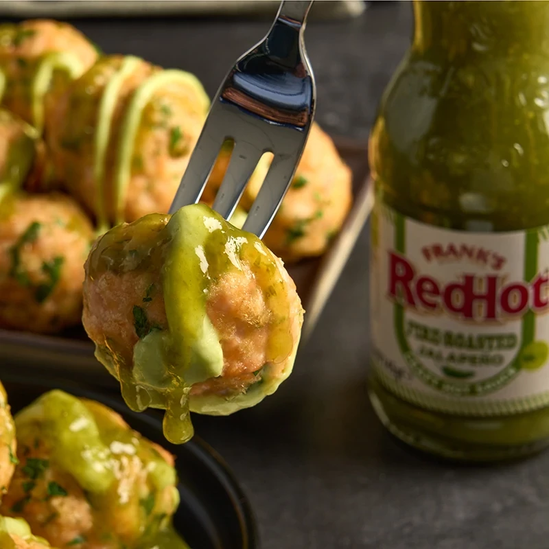 Frank's RedHot Klopsiki z Lososia w Sosie z Awokado