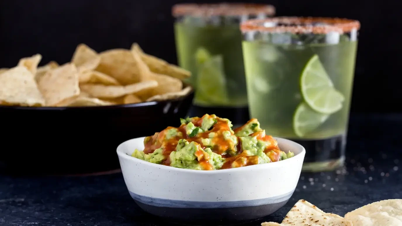 Best Guacamole Recipe with Hot Sauce