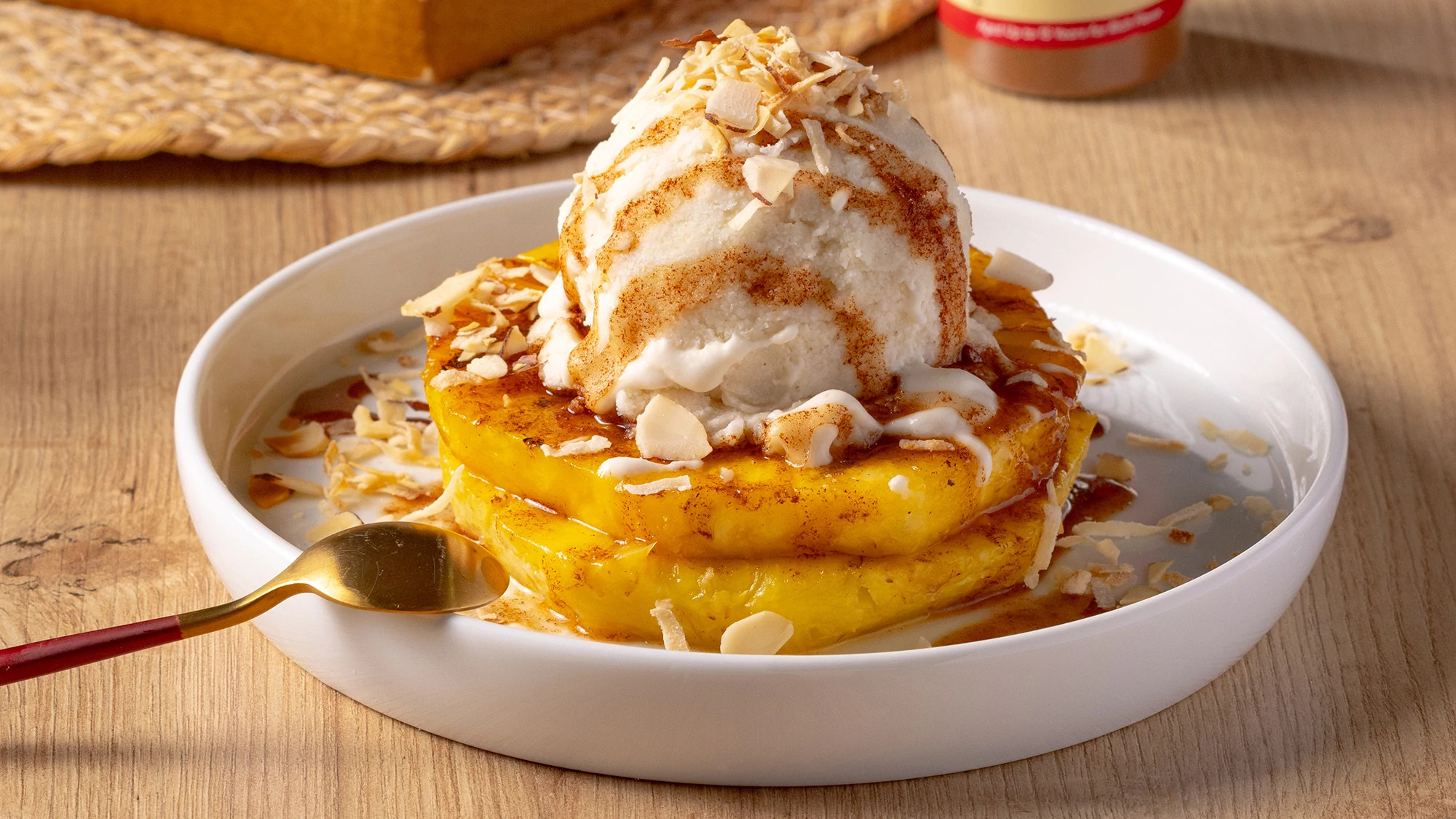 Sundae de Piña Asada | Centro y Sur América