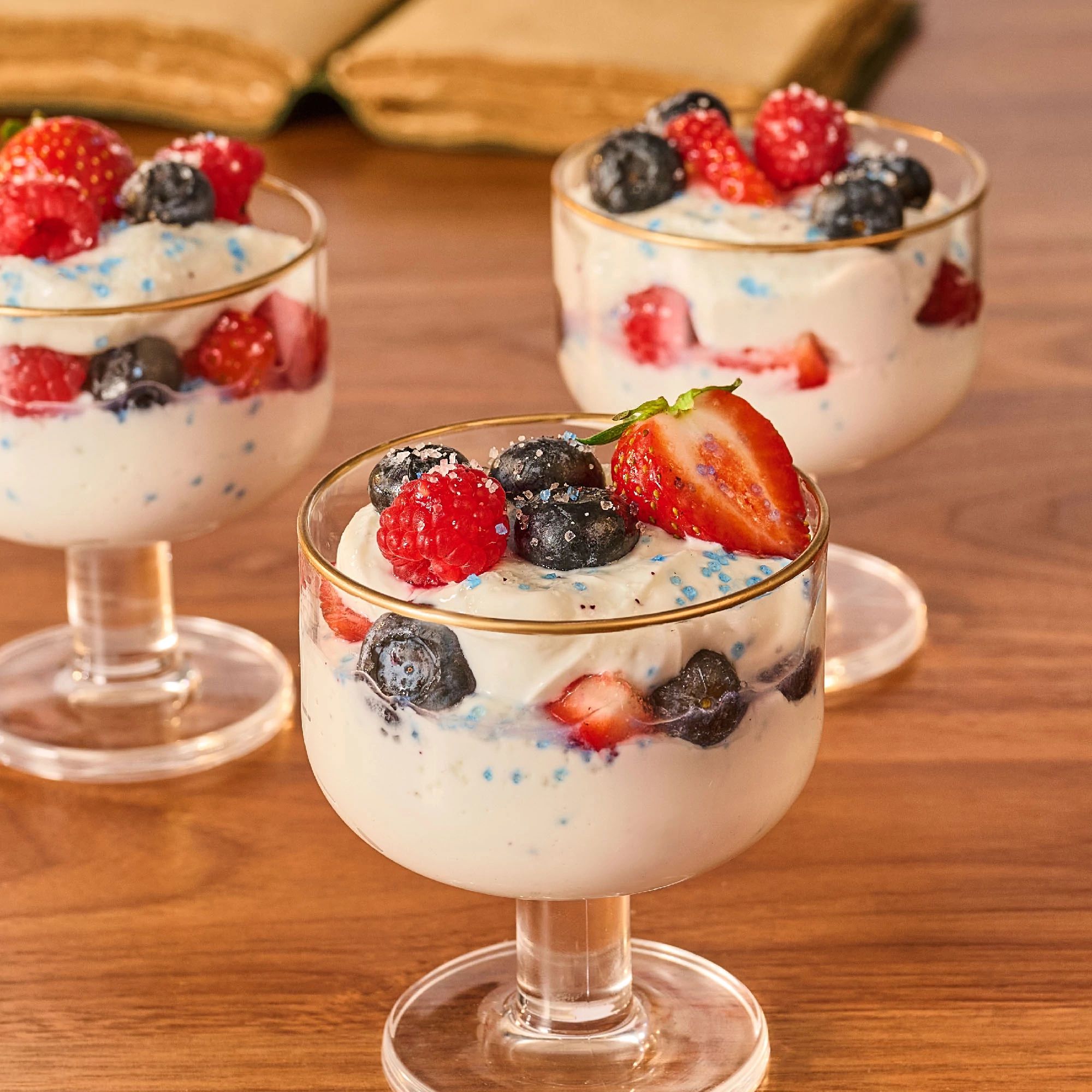 Blowing Gum Finishing Sugar Yogurt Parfait
