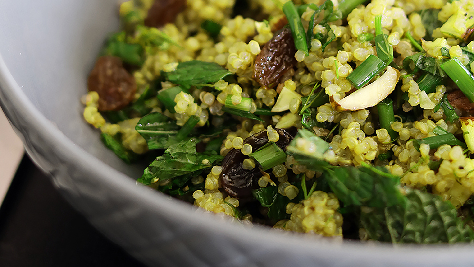 RECETTE  Taboulet vert de quinoa au curcuma