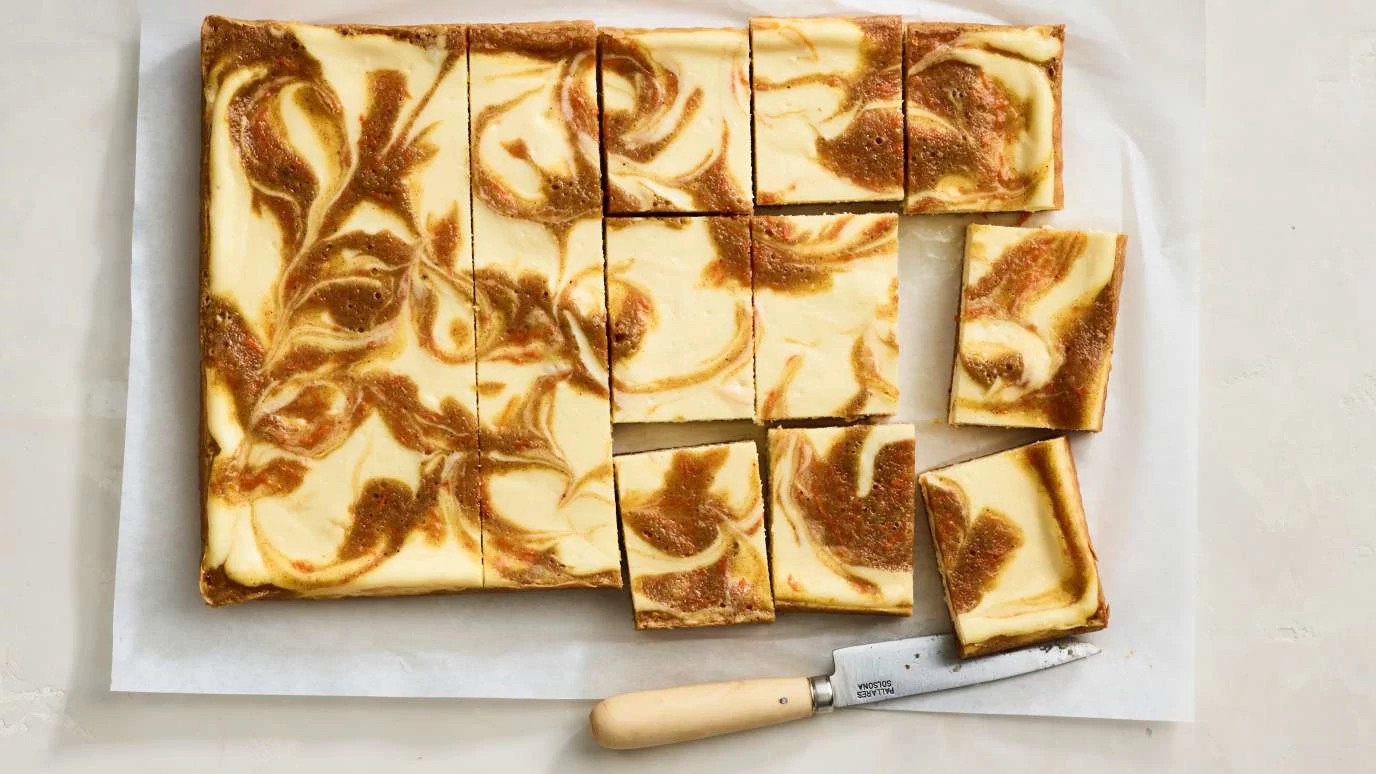 Carrot Cake Cheesecake Bars