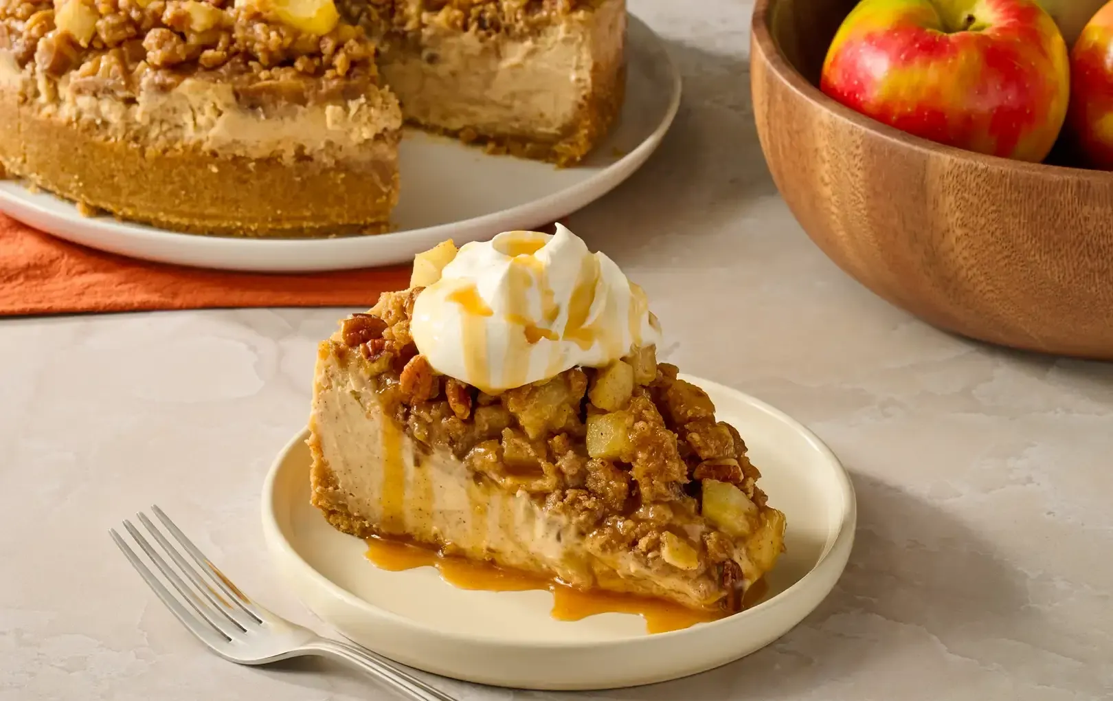 Apple Crumble Cheesecake