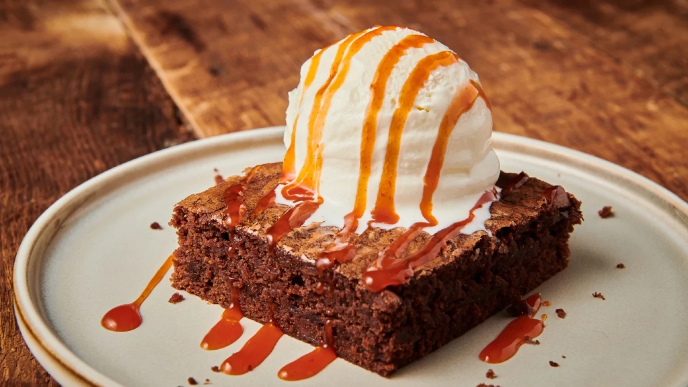 Hot Honey Brownies a la Mode