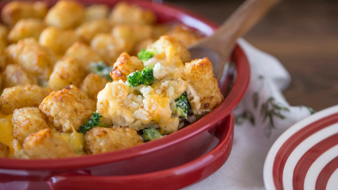 Cheesy Broccoli Tater-Topped Casserole