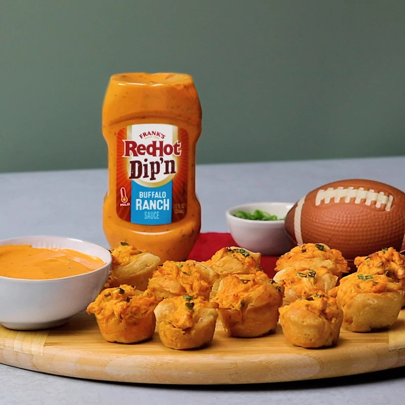 Dip N Squeeze_800x800_Still 1.jpg