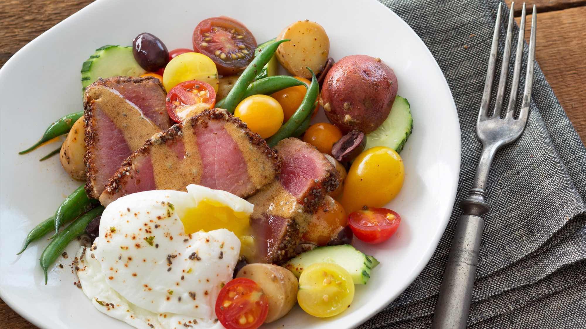 RECETTE chia crusted nicoise salad