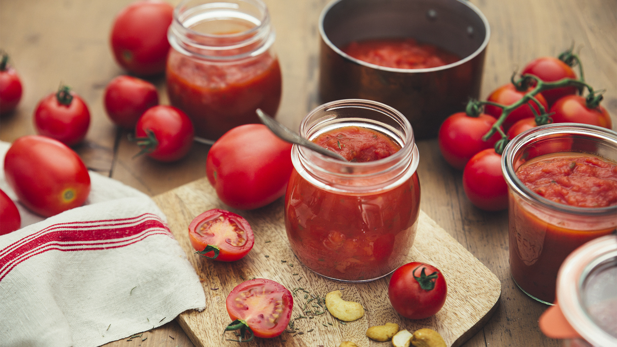 RECETTE  Sauce au thym basilic et tomates fraichesSlider