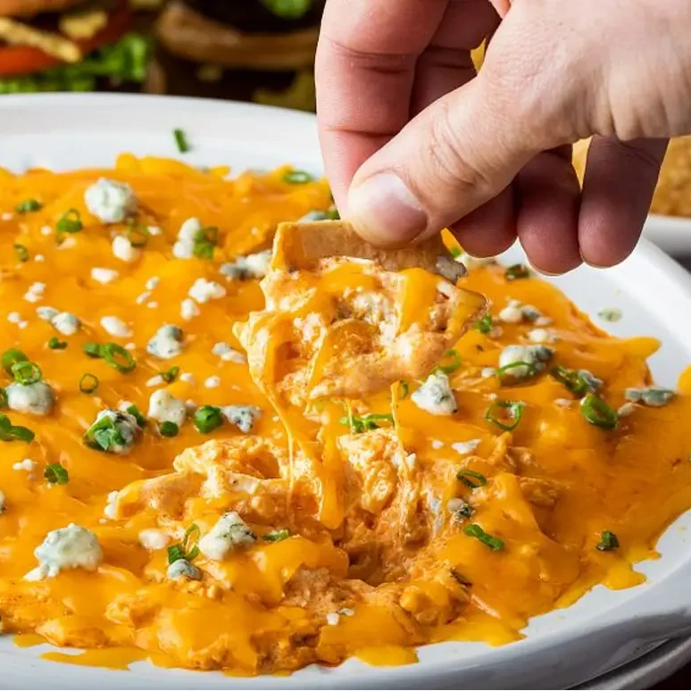 Trempette Au Poulet Buffalo À La Mijoteuse Franks RedHot Trempette Au Poulet Buffalo À La Mijoteuse Franks RedHot