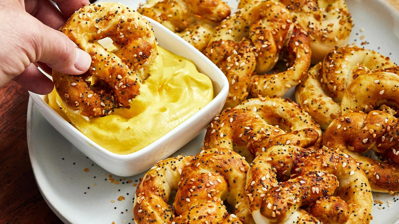 Easy Everything Bagel Soft Pretzels
