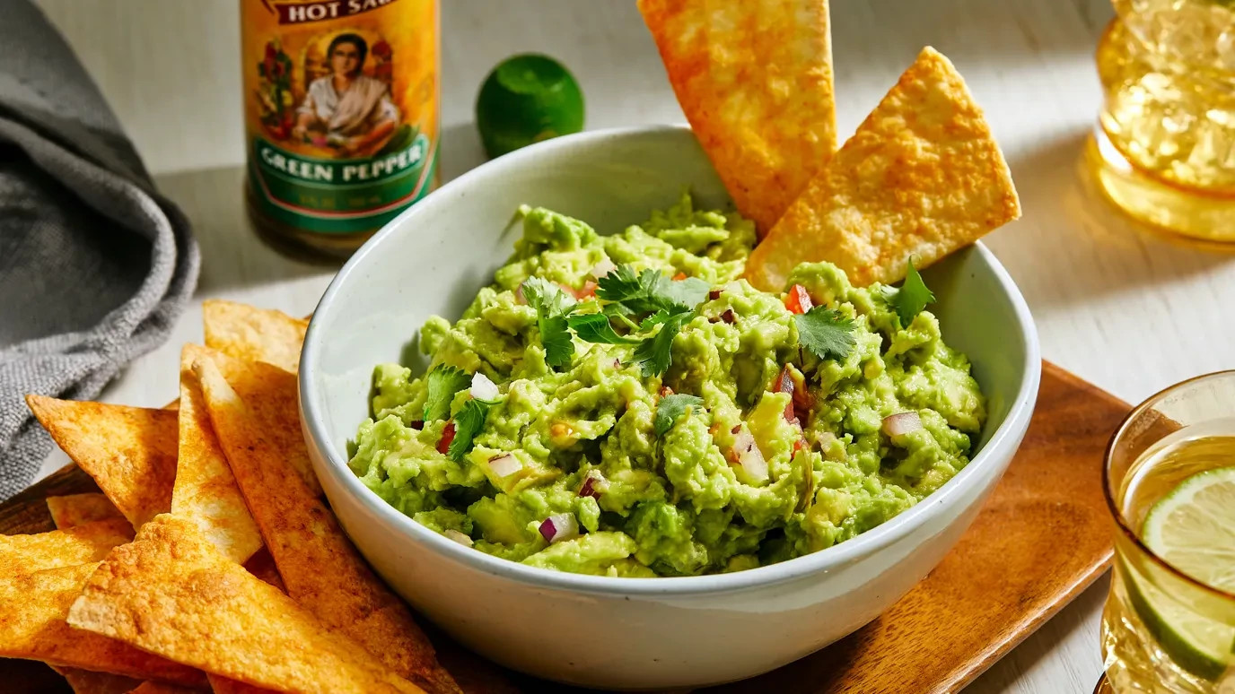 Green Pepper Guac with Crispy Cholula Chips