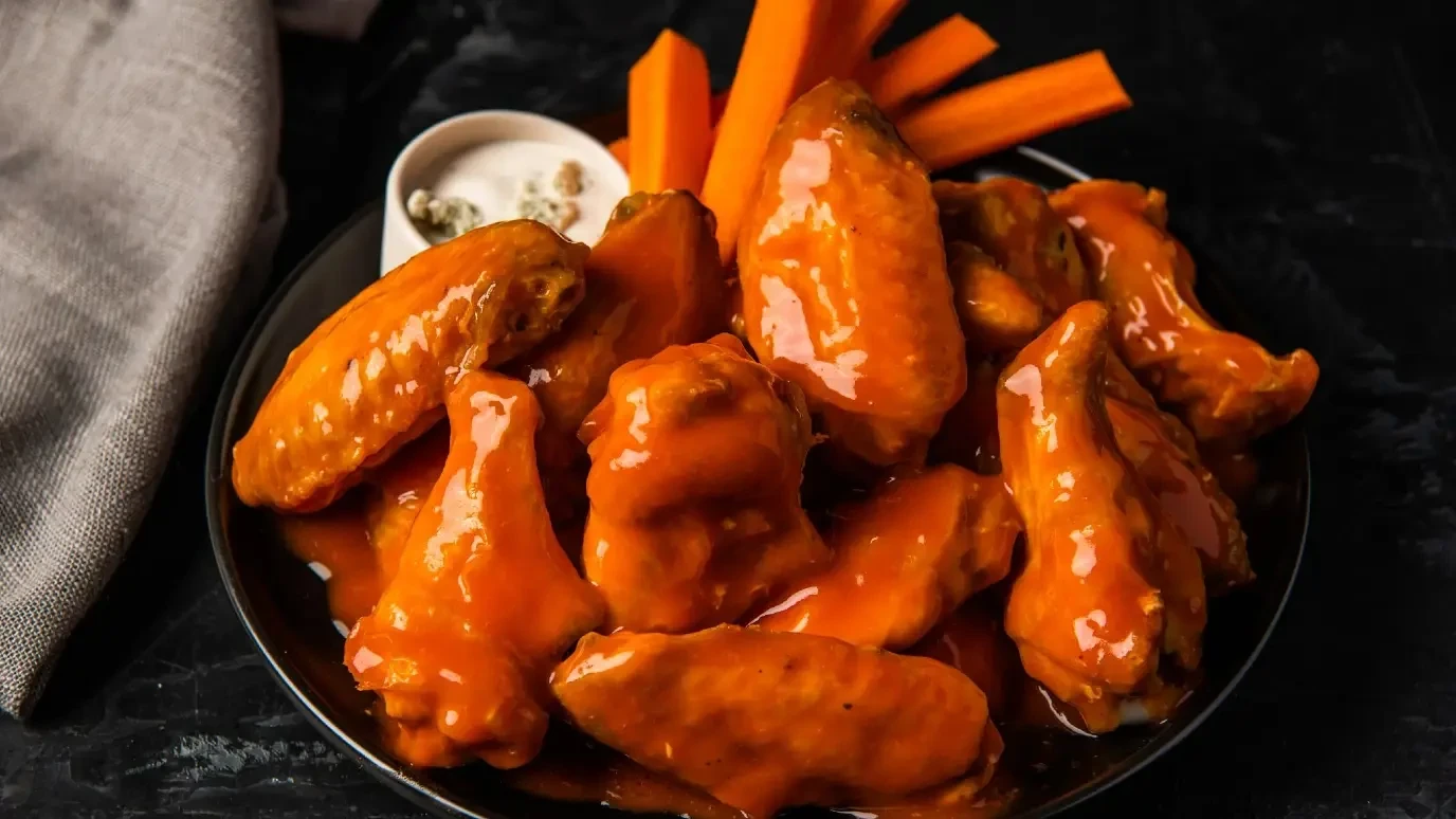Garlic Buffalo Chicken Wings