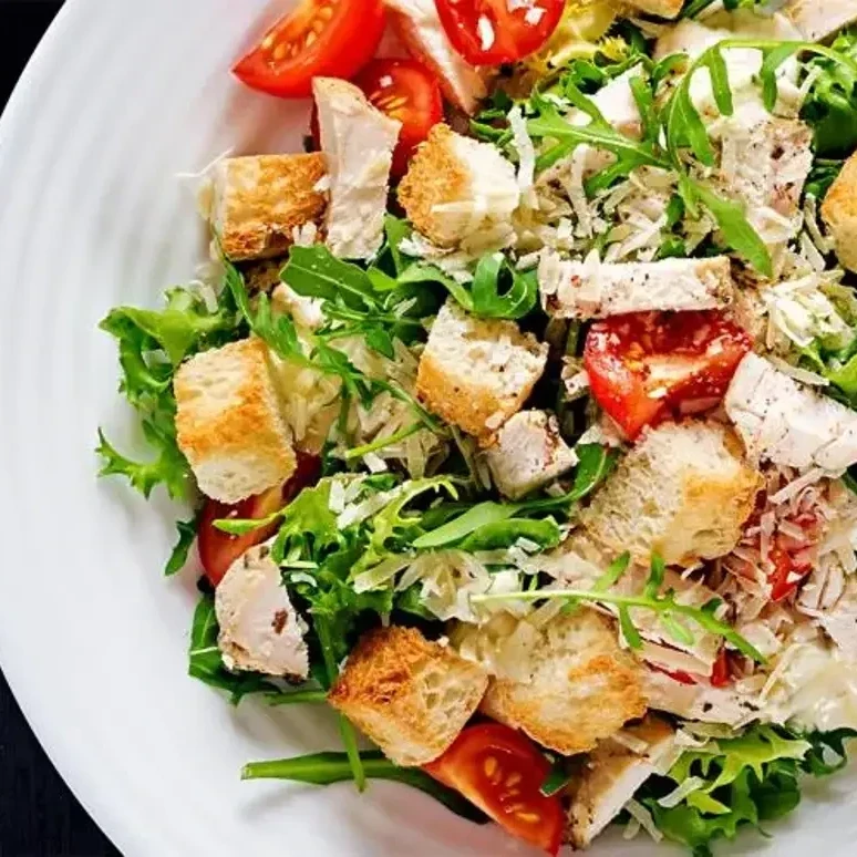 Franks RedHot Konkret Salatka Cezar Franks RedHot Konkret Salatka Cezar
