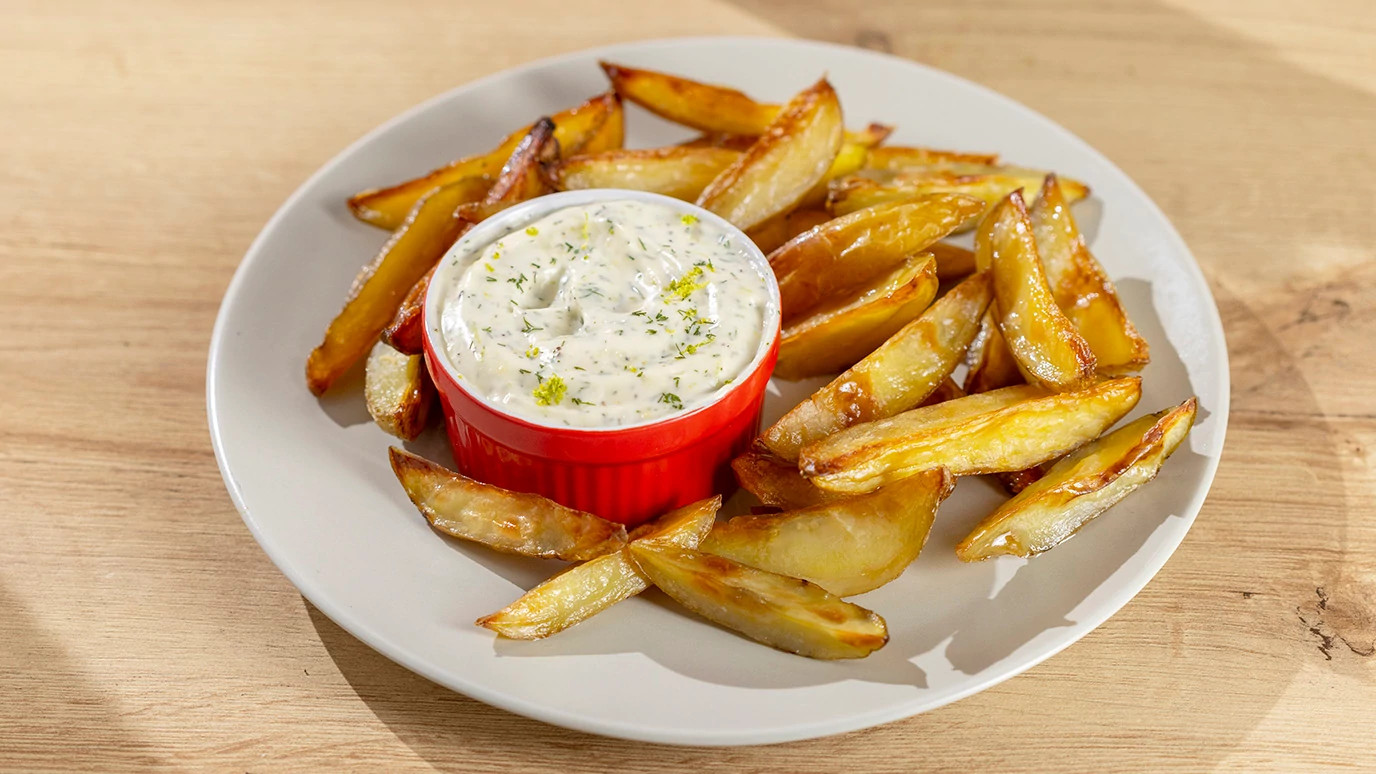 MCC Gajos de papa con salsa de limón y pimienta 1376X774.jpg