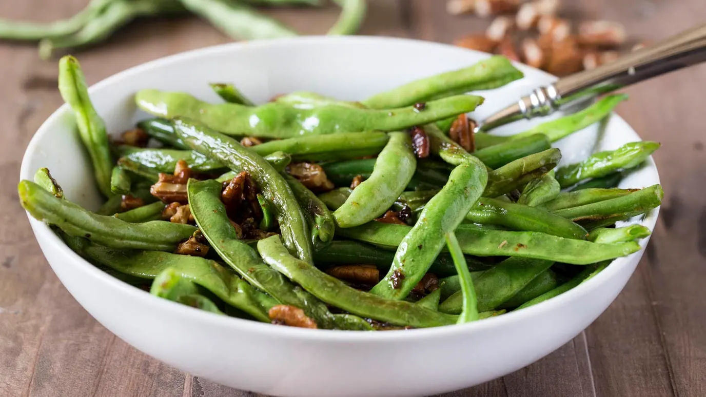 Green Beans with Toasted Pecans