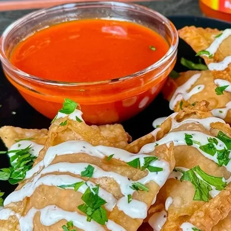 Franks RedHot Buffalo Chicken Dip Wontons Franks RedHot Buffalo Chicken Dip Wontons