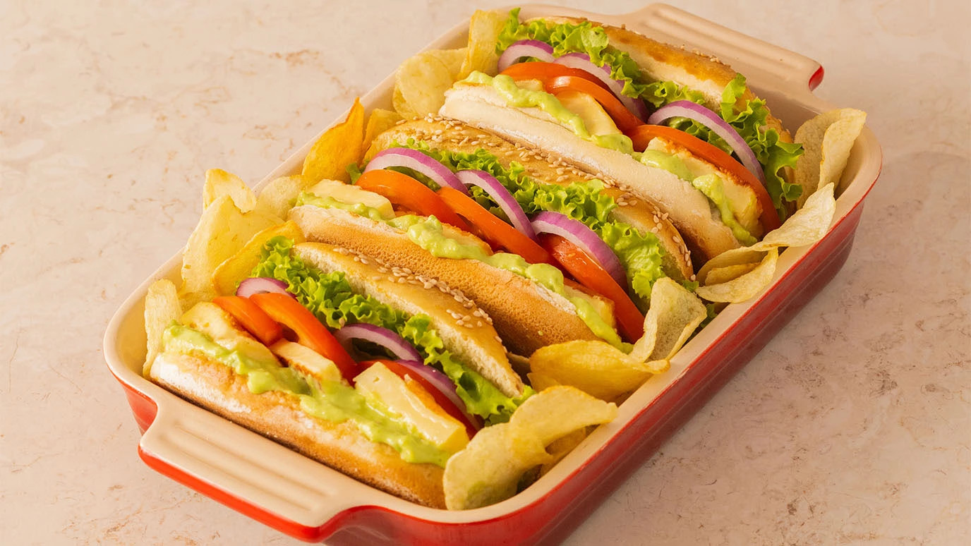 MCC Sandwich Vegetariano  1376X774.jpg