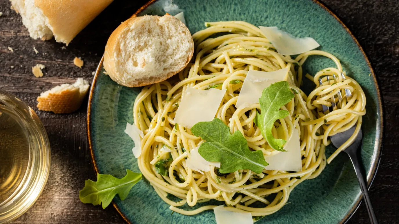 Basil, Parsley and Garlic Spaghetti