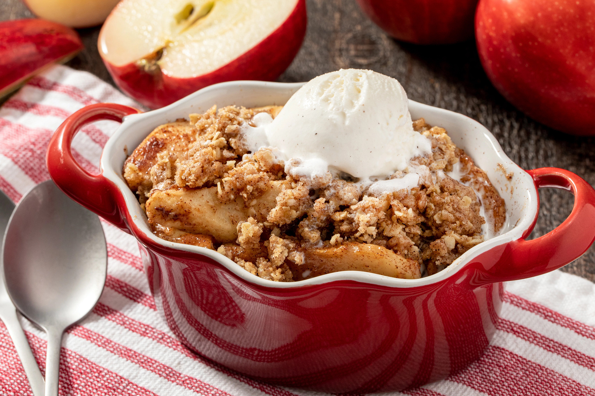 apple pie oatmeal slow cooker healthnut