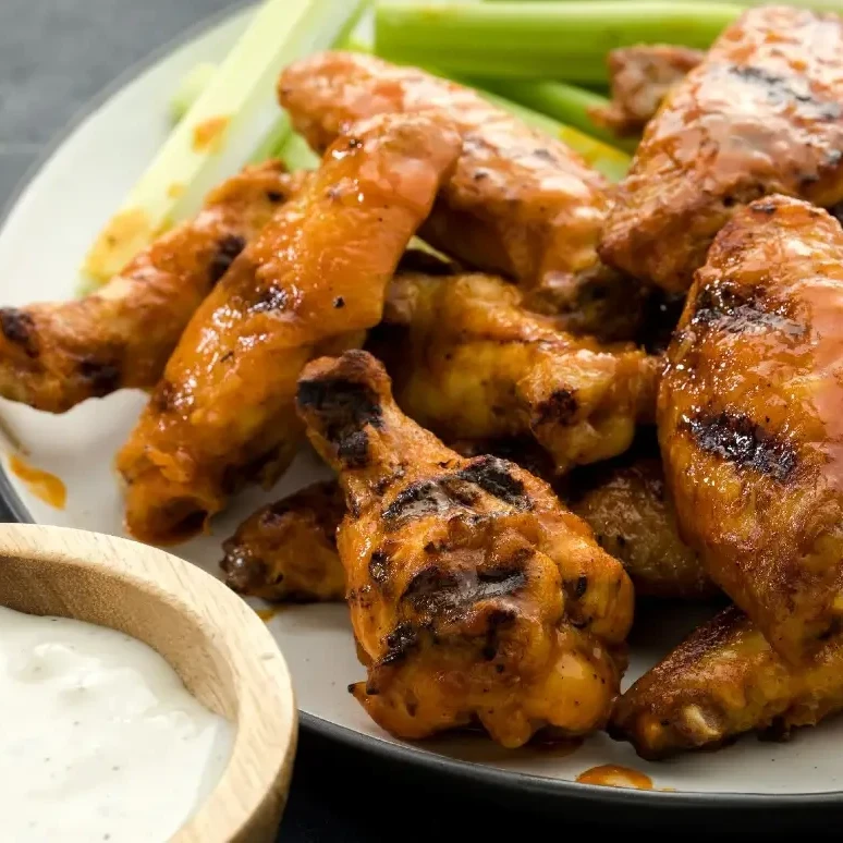 Frank’s RedHot Smokin' Hot Wings Frank’s RedHot Smokin' Hot Wings