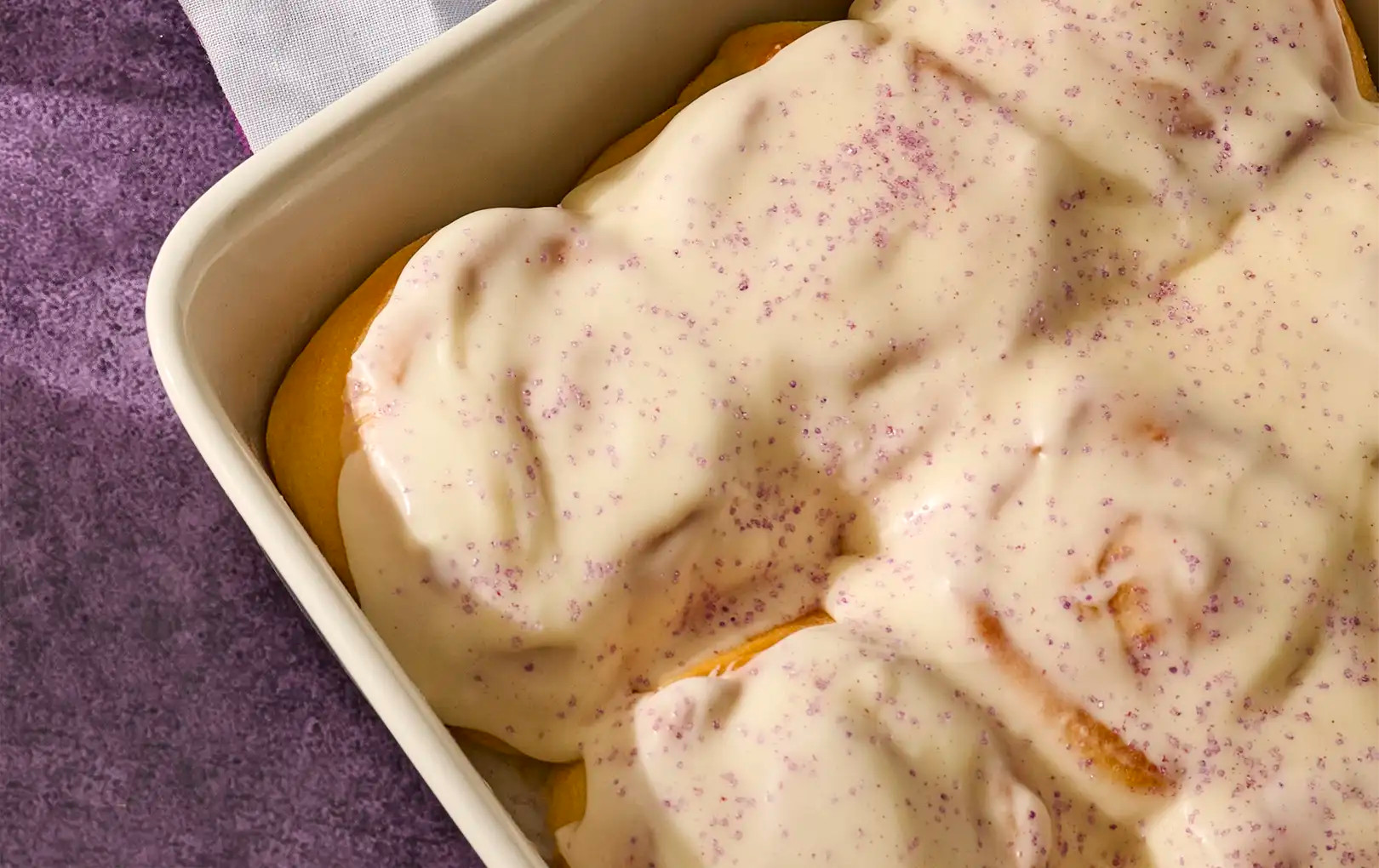 Black Currant Breakfast Buns