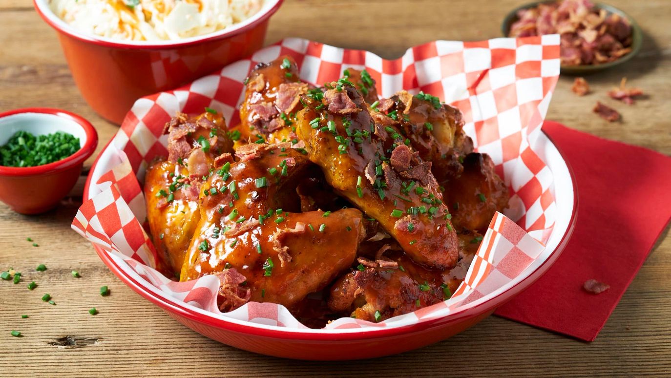 Sweet and Spicy Chicken Wings with Bacon