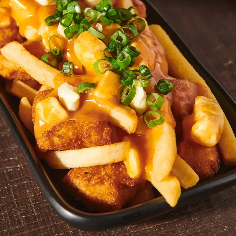 nashville_hot_tot_poutine_800x800.webp